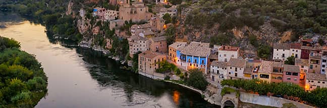 quaint village of Miravet